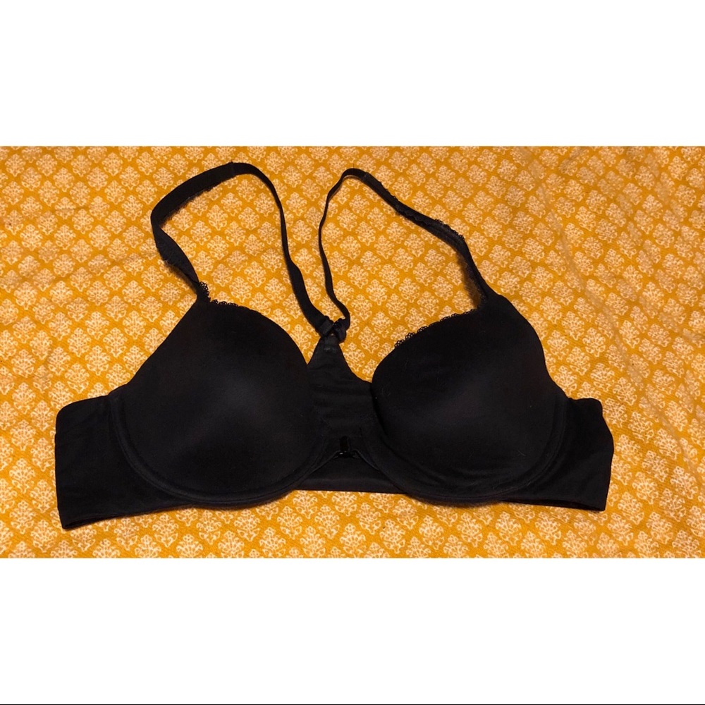 Victoria’s Secret front clasp bra